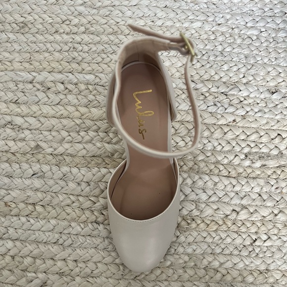 LULUS. Ivory & gold heels - Picture 2 of 4